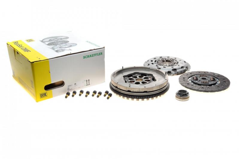 Комплект зчеплення з маховиком 600002400 LUK
