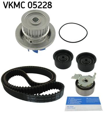 Комплект ГРМ з помпою VKMC05228 SKF