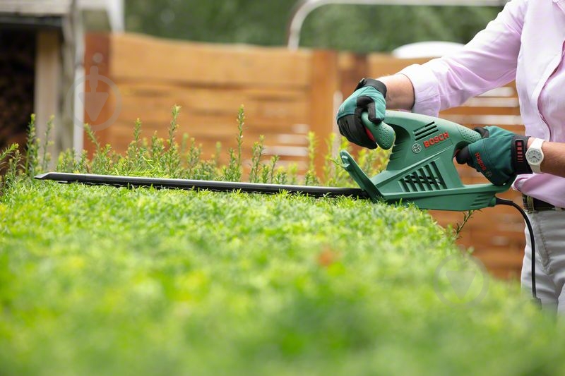 Кусторез электрический Bosch EasyHedgeCut 55 (0600847C02) - фото 2 Кусторез электрический Bosch EasyHedgeCut 55 (0600847C02) - фото 2