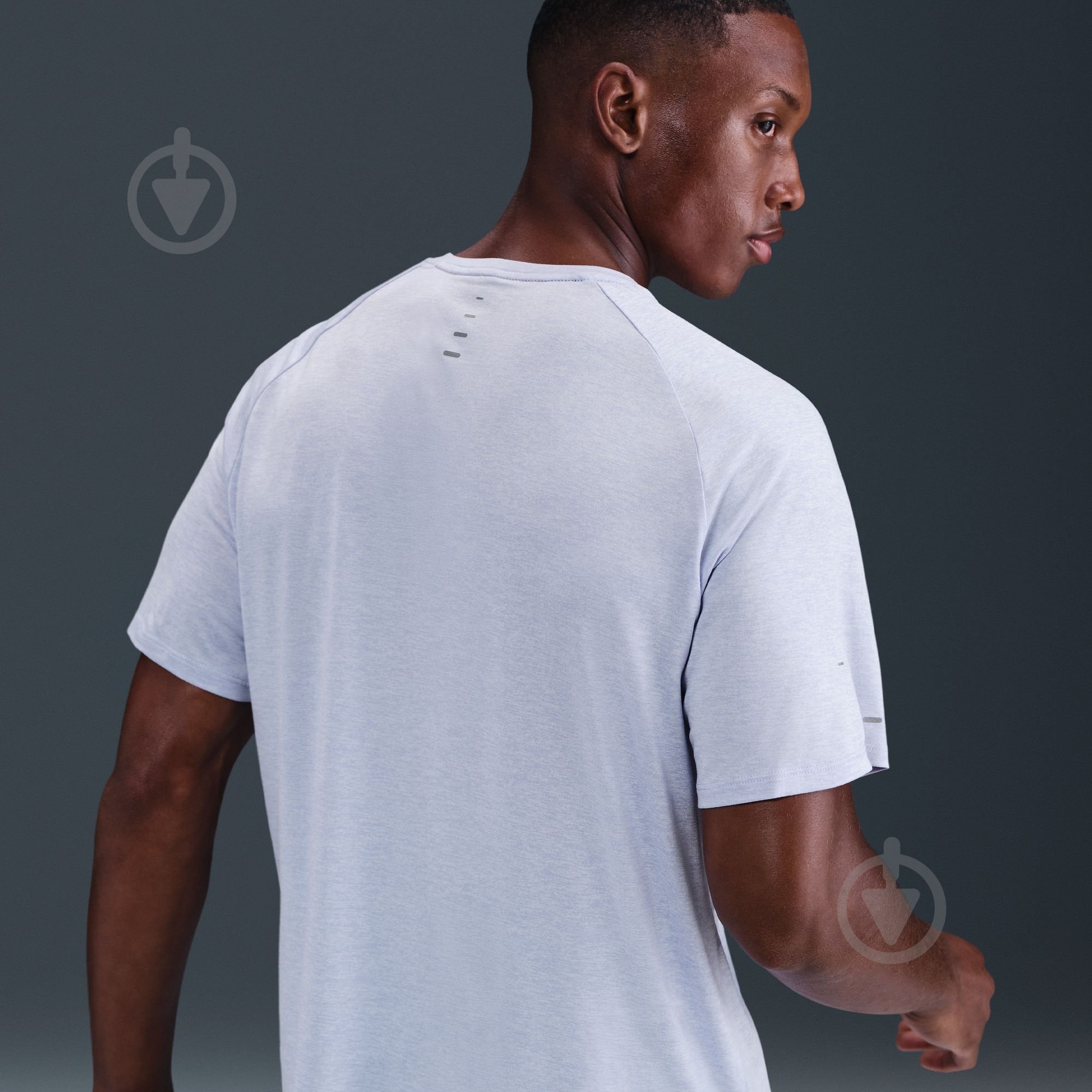 Футболка Nike M NK DFADV STRIDE SS TOP HV5203-057 р.2XL серый - фото 8 Футболка Nike M NK DFADV STRIDE SS TOP HV5203-057 р.2XL серый - фото 8