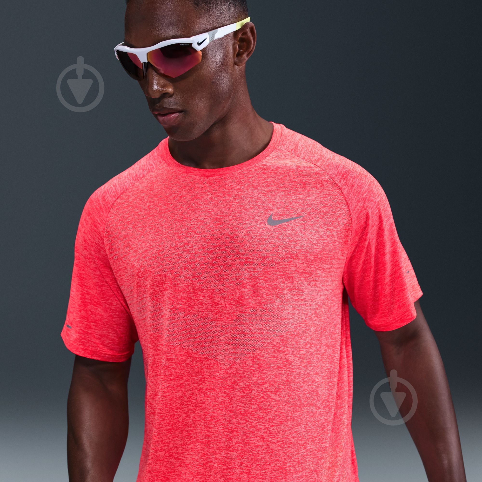 Футболка Nike M NK DFADV STRIDE SS TOP HV5203-635 р.S червоний - фото 7 Футболка Nike M NK DFADV STRIDE SS TOP HV5203-635 р.S червоний - фото 7