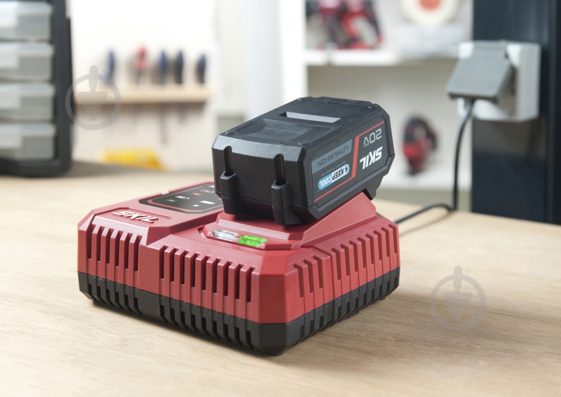 Зарядний пристрій SKIL CR1E3123 AA - фото 3 Зарядний пристрій SKIL CR1E3123 AA - фото 3