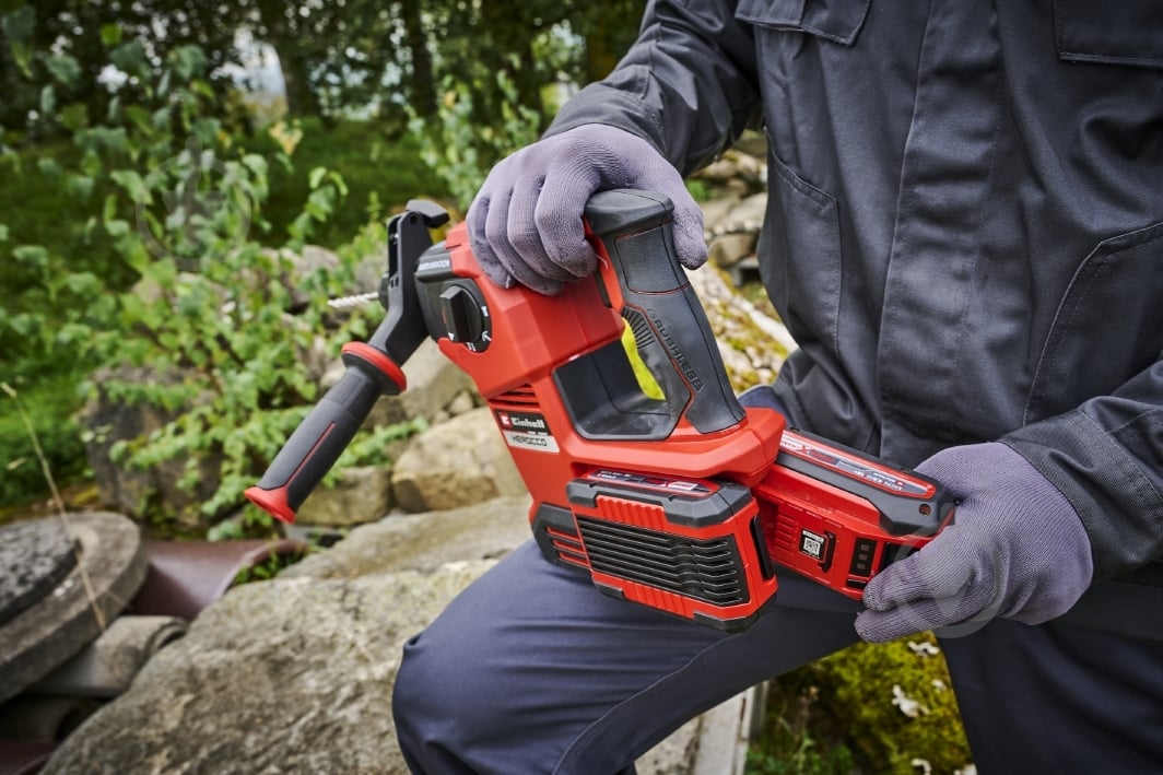 Набір акумуляторів Einhell 18,0V 4Ah 2 шт PXC PLUS Twinpack 4511629 - фото 4 Набір акумуляторів Einhell 18,0V 4Ah 2 шт PXC PLUS Twinpack 4511629 - фото 4