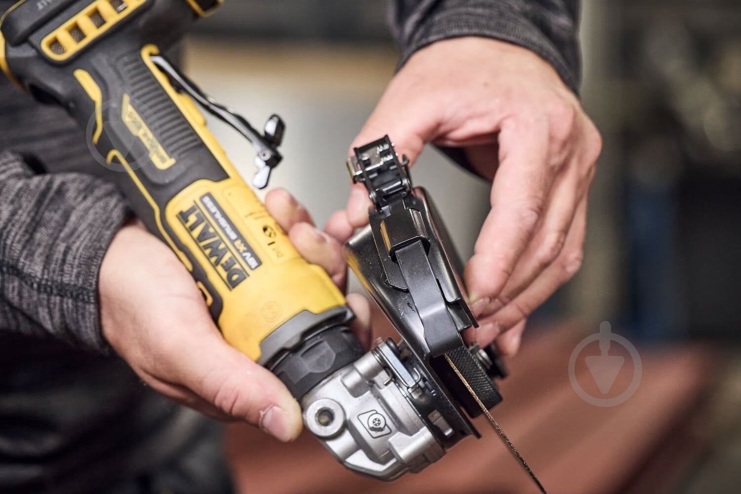 Болгарка (угловая шлифмашина) DeWalt DCG404N - фото 4