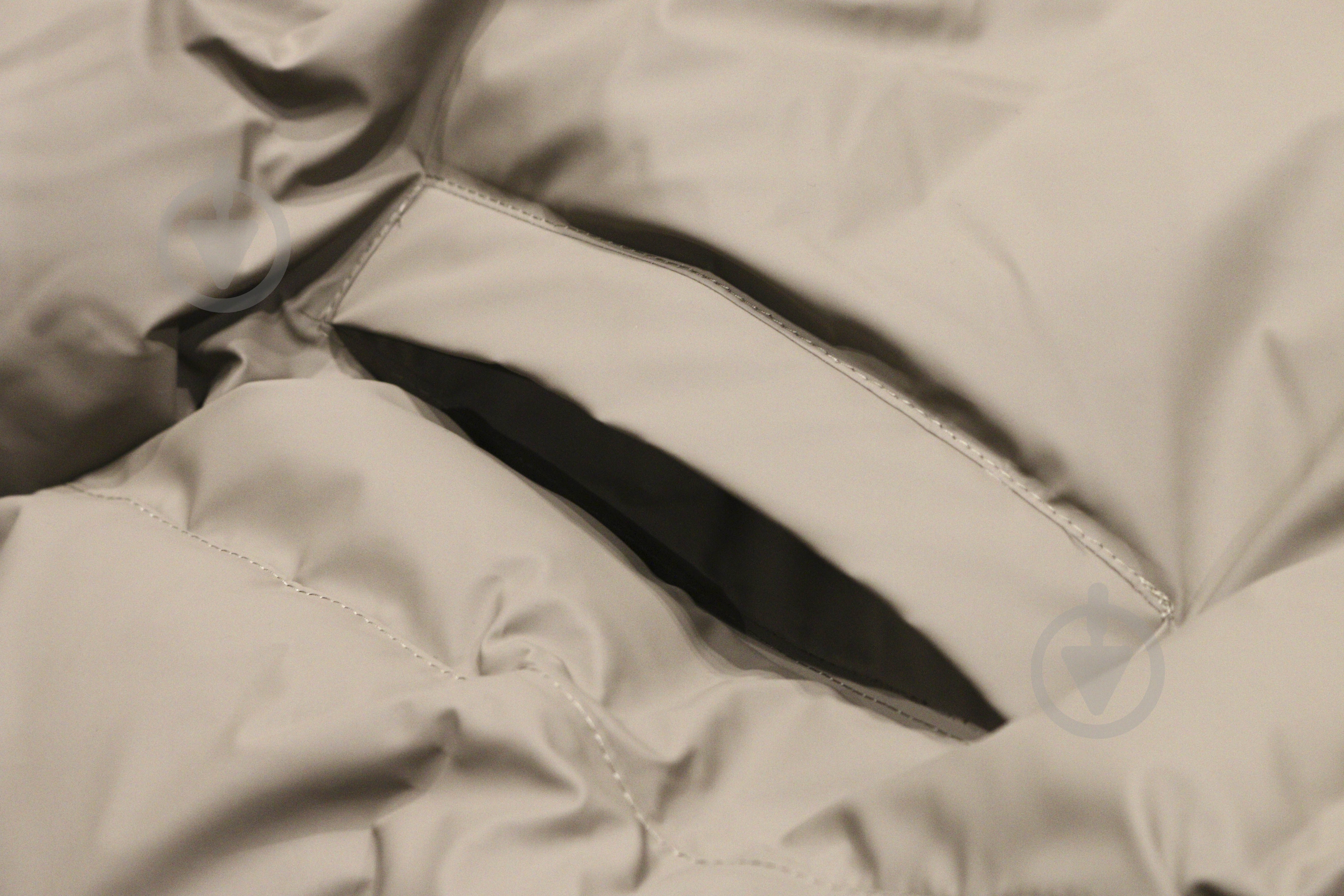 Пуховик Rains LONG PUFFER JACKET 15070-10 р.S-M бежевий - фото 7 Пуховик Rains LONG PUFFER JACKET 15070-10 р.S-M бежевий - фото 7