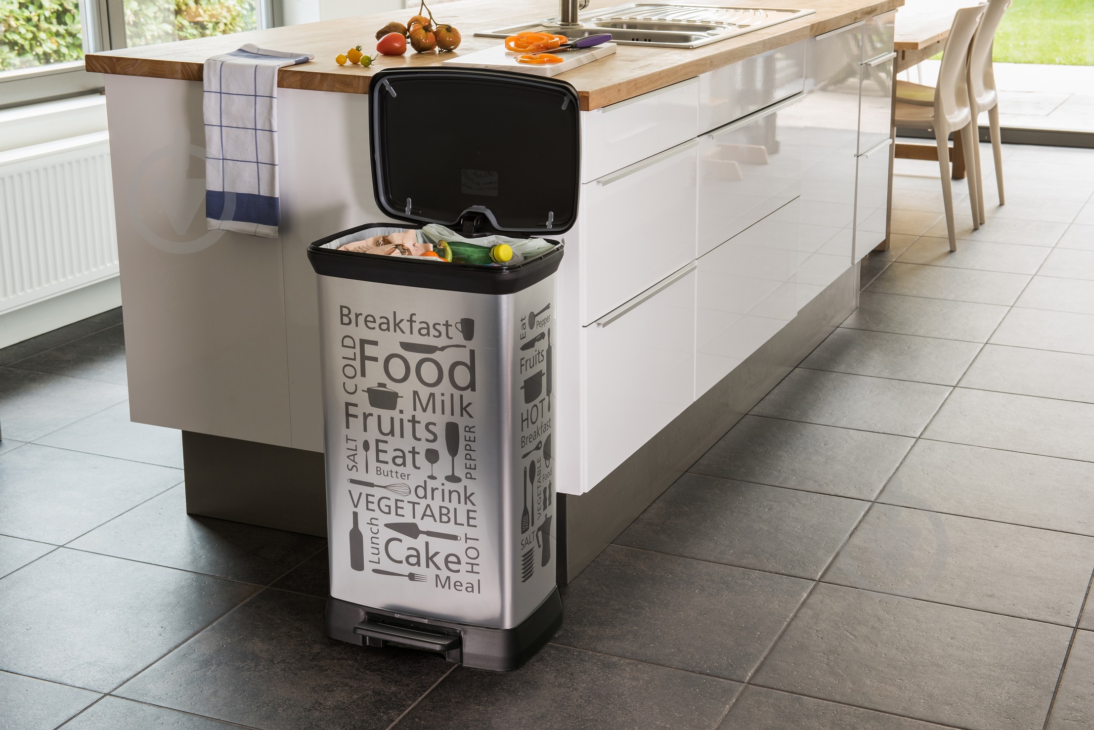 Контейнер для мусора Curver DECO BIN 50 л серебряный 204155 - фото 6