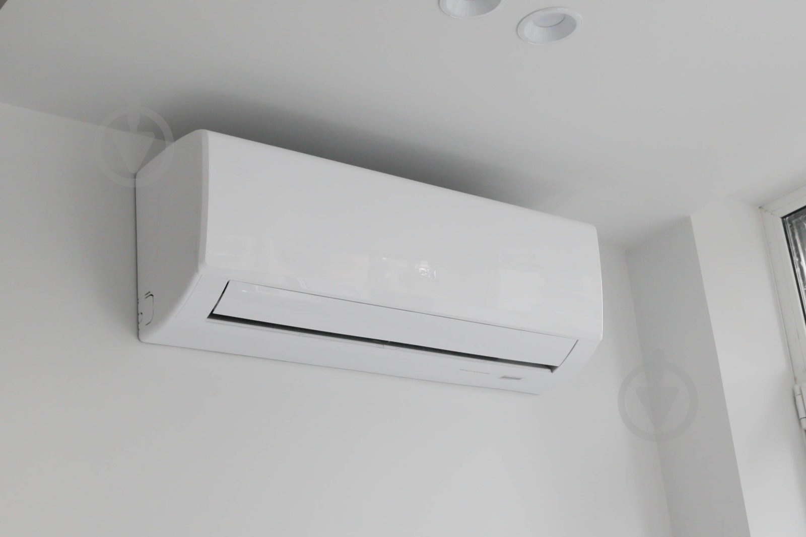 Внутрішній блок мультиспліт-системи Cooper&Hunter CH-S12FTXE-NG(I) Indoor unit - фото 4