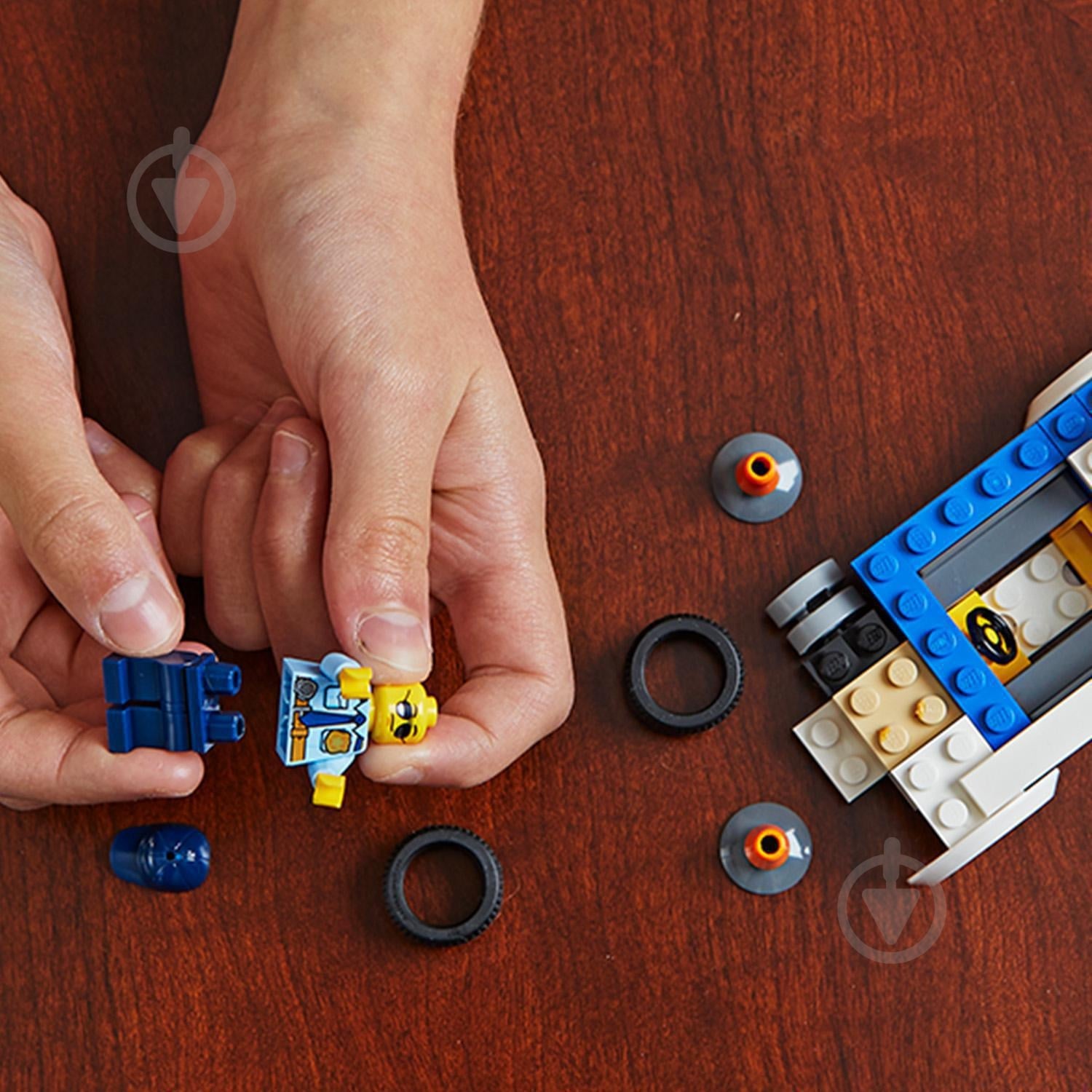ᐉ Конструктор LEGO City Поліцейське патрульне авто 60239 • Краща