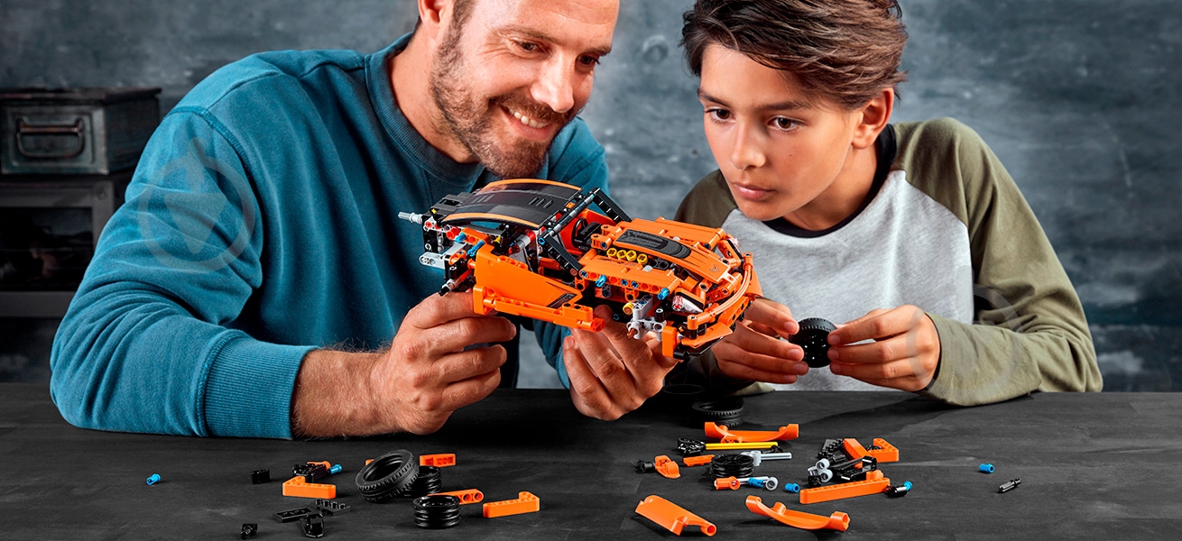 Конструктор LEGO Technic Chevrolet Corvette ZR1 42093 - фото 28