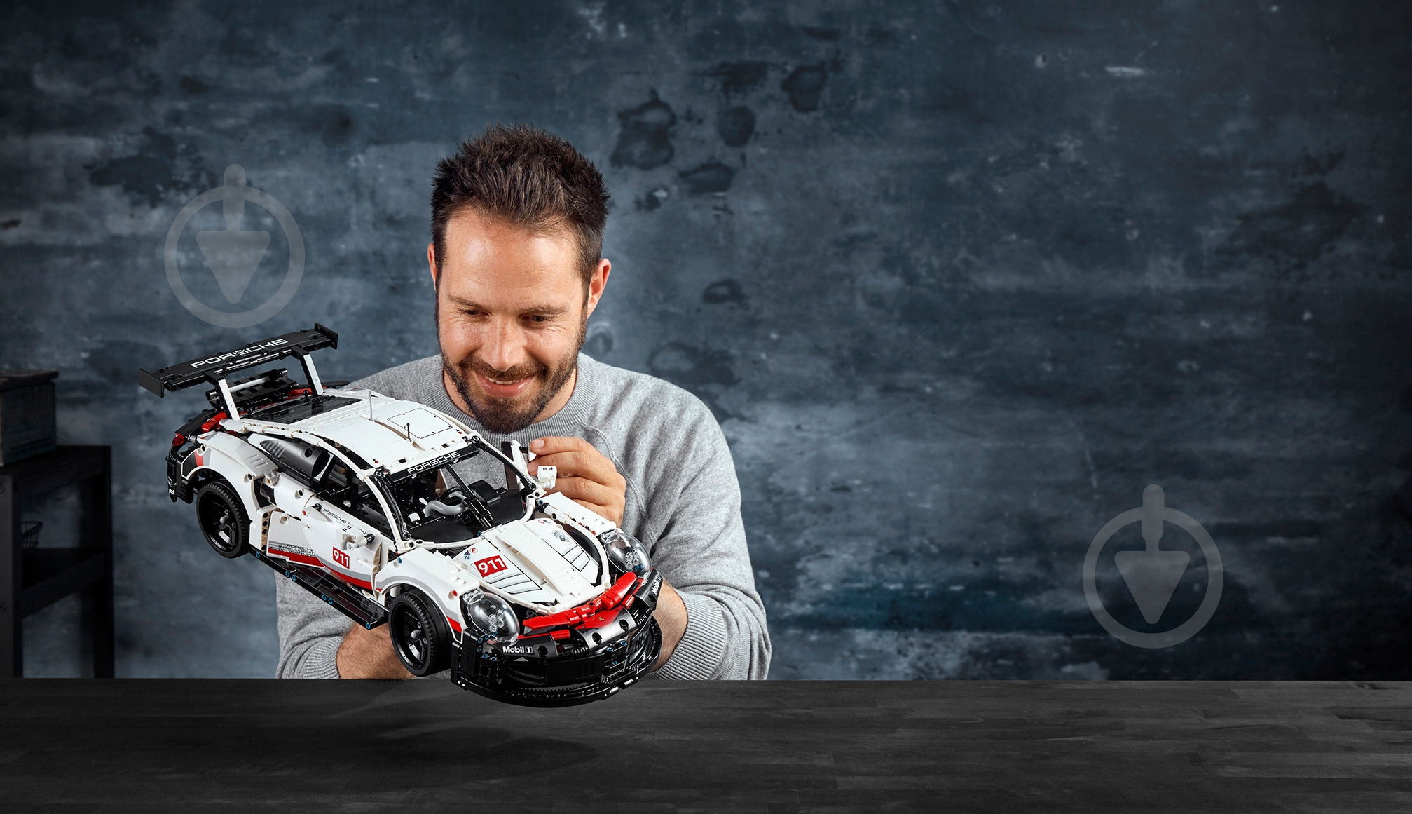 Конструктор LEGO Technic Porsche 911 RSR 42096 - фото 32 Конструктор LEGO Technic Porsche 911 RSR 42096 - фото 32