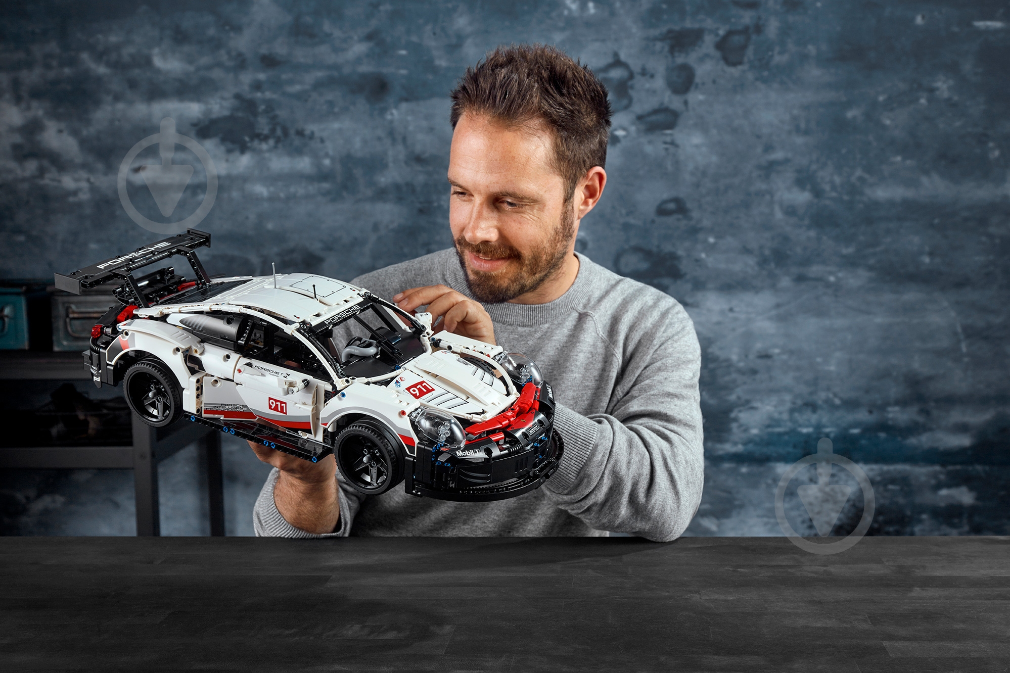 Конструктор LEGO Technic Porsche 911 RSR 42096 - фото 33 Конструктор LEGO Technic Porsche 911 RSR 42096 - фото 33
