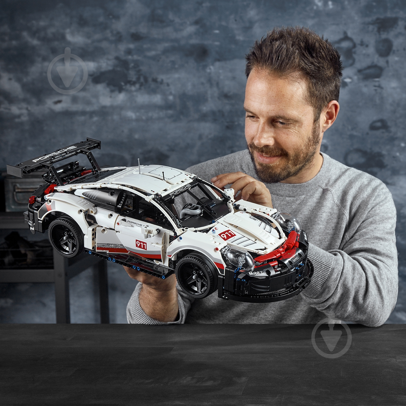 Конструктор LEGO Technic Porsche 911 RSR 42096 - фото 3 Конструктор LEGO Technic Porsche 911 RSR 42096 - фото 3