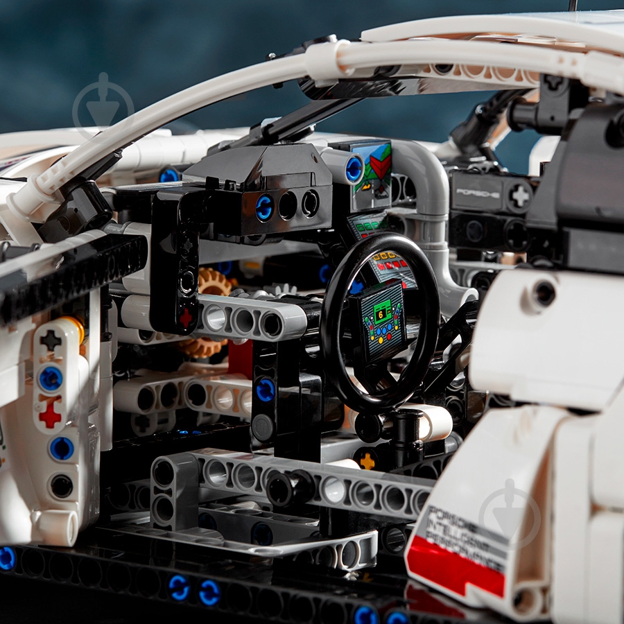 Конструктор LEGO Technic Porsche 911 RSR 42096 - фото 21 Конструктор LEGO Technic Porsche 911 RSR 42096 - фото 21