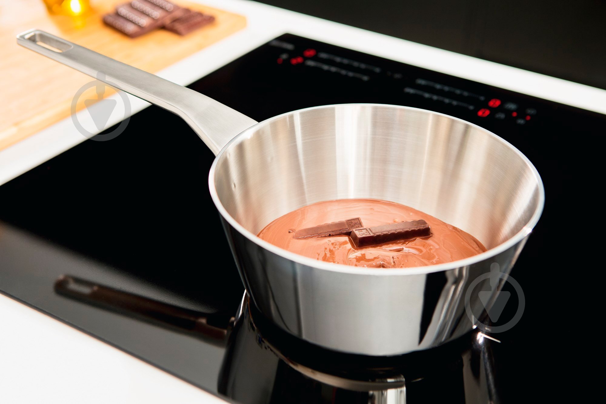 Варочная поверхность индукционная Electrolux IPE644RCC - фото 5