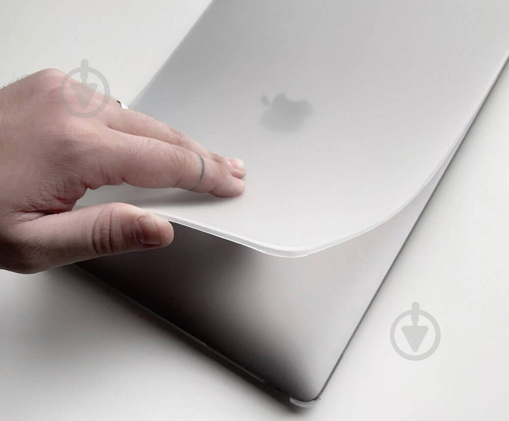 Чехол OneLounge 1Thin для MacBook Air M1 13" white (14144-1) - фото 4 Чехол OneLounge 1Thin для MacBook Air M1 13" white (14144-1) - фото 4