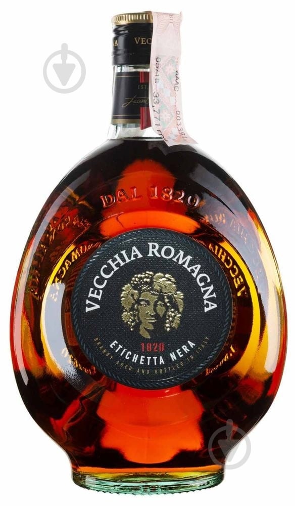 Бренди Vecchia Romagna Бренди Векья Романья Этикета Нера 0,7 л - фото 1 Бренди Vecchia Romagna Бренди Векья Романья Этикета Нера 0,7 л - фото 1