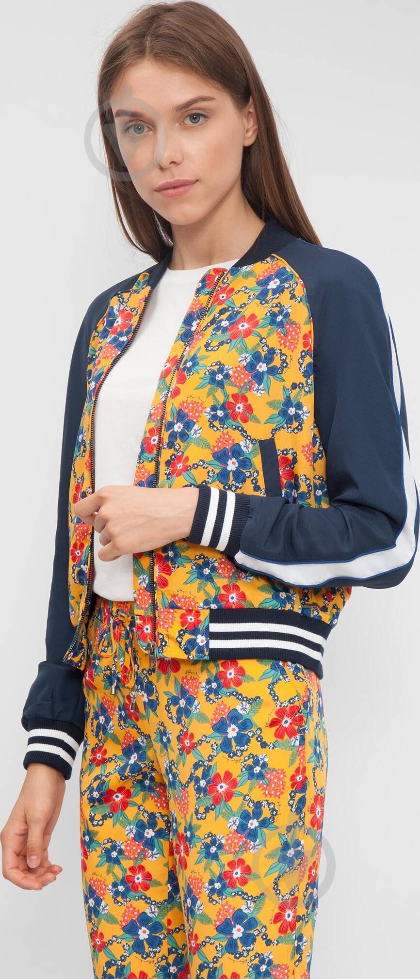 Ветровка женская демисезонная Tommy Hilfiger THDW BOMBER 33 DW0DW01770-901 р.M разноцветная - фото 2 Ветровка женская демисезонная Tommy Hilfiger THDW BOMBER 33 DW0DW01770-901 р.M разноцветная - фото 2