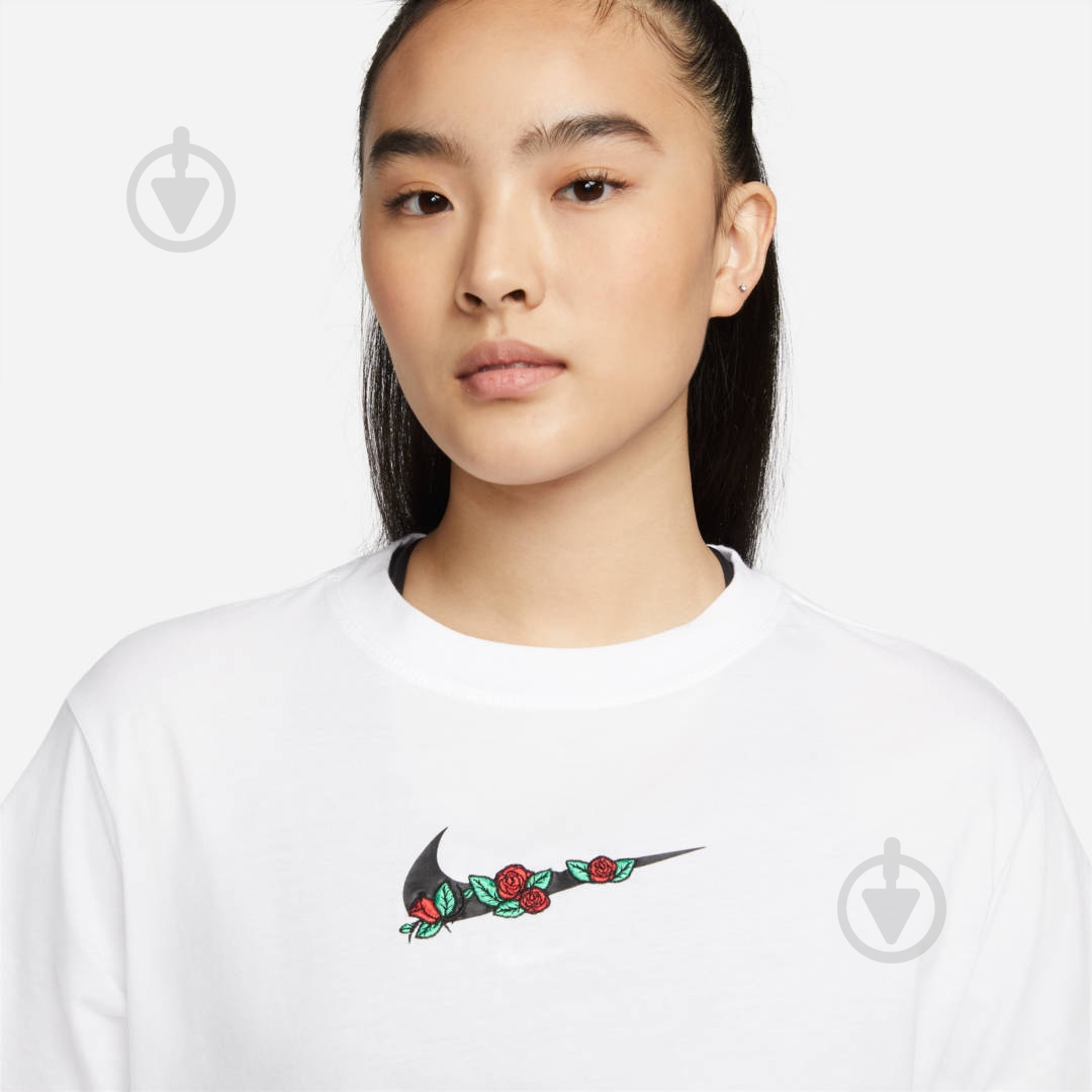 Футболка Nike W NSW TEE BF VDAY DN5886-100 р.M білий - фото 2 Футболка Nike W NSW TEE BF VDAY DN5886-100 р.M білий - фото 2