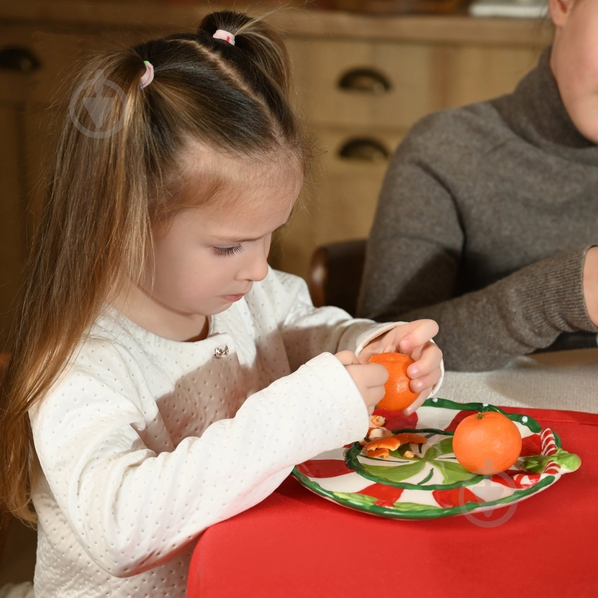 Тарелка сервировочная MVM Рождество 20,5 см KP-82 S Color - фото 2 Тарелка сервировочная MVM Рождество 20,5 см KP-82 S Color - фото 2