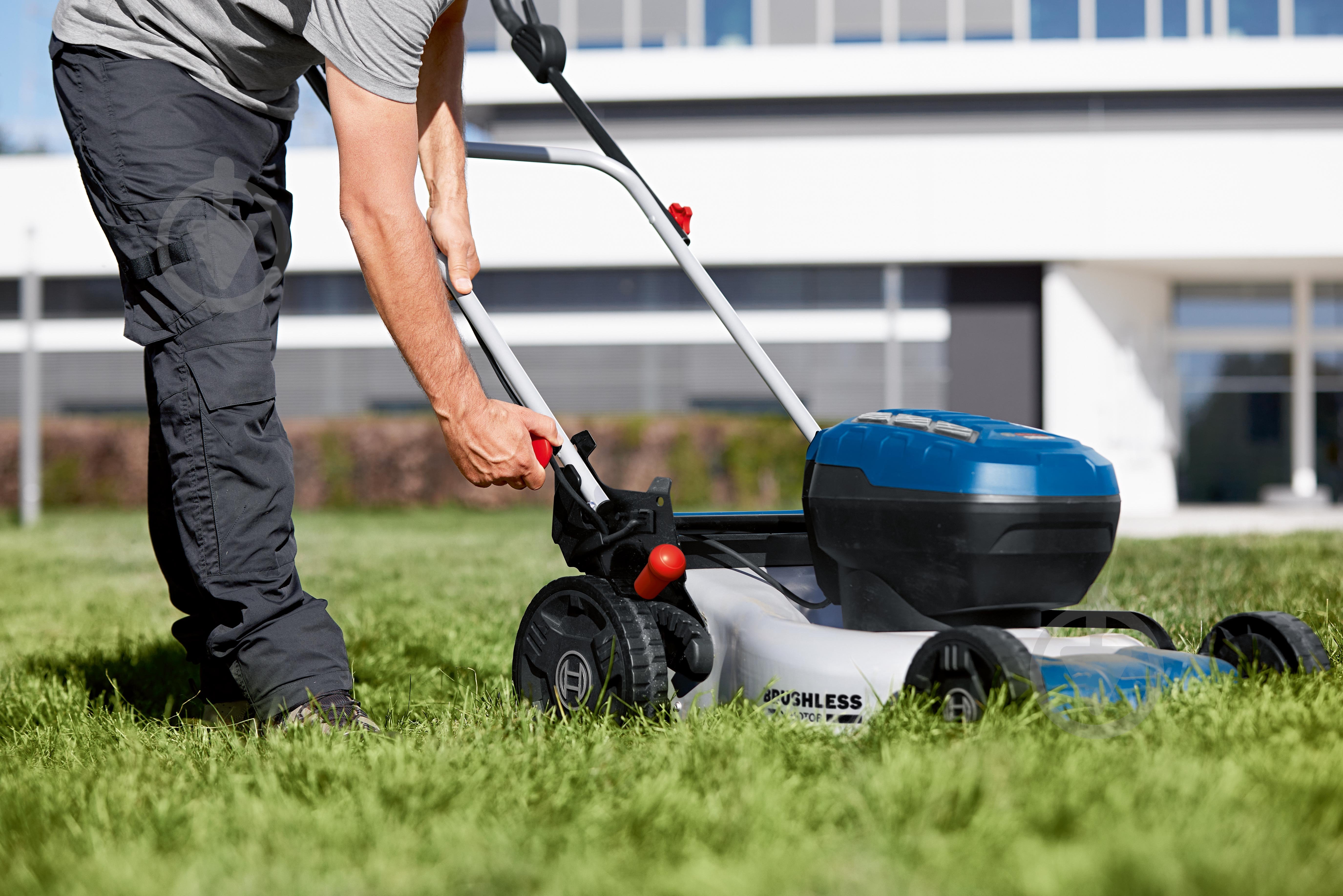 Газонокосилка аккумуляторная Bosch GRA 18V2-46 - фото 16