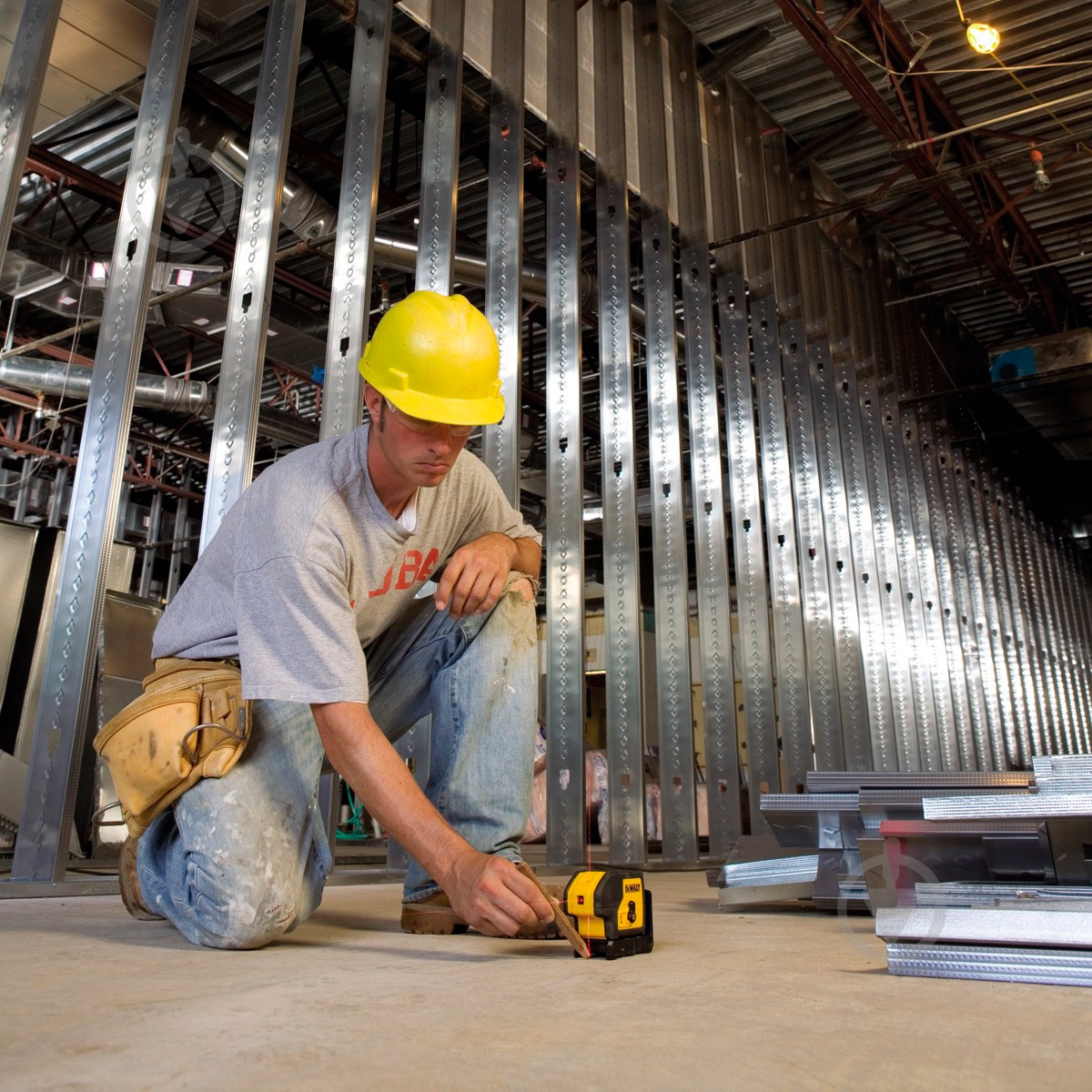 Уровень лазерный DeWalt DW088K - фото 6