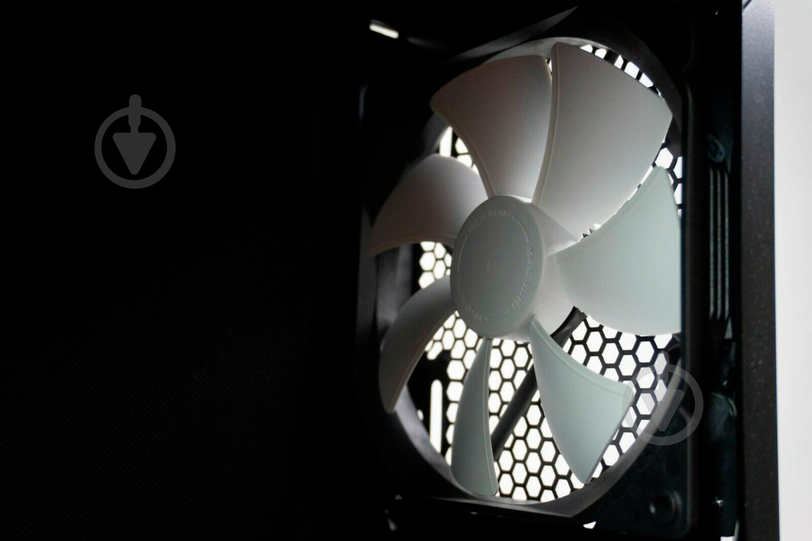 Корпус Fractal Design Define R5 Titanium Window (FD-CA-DEF-R5-TI-W) - фото 15 Корпус Fractal Design Define R5 Titanium Window (FD-CA-DEF-R5-TI-W) - фото 15