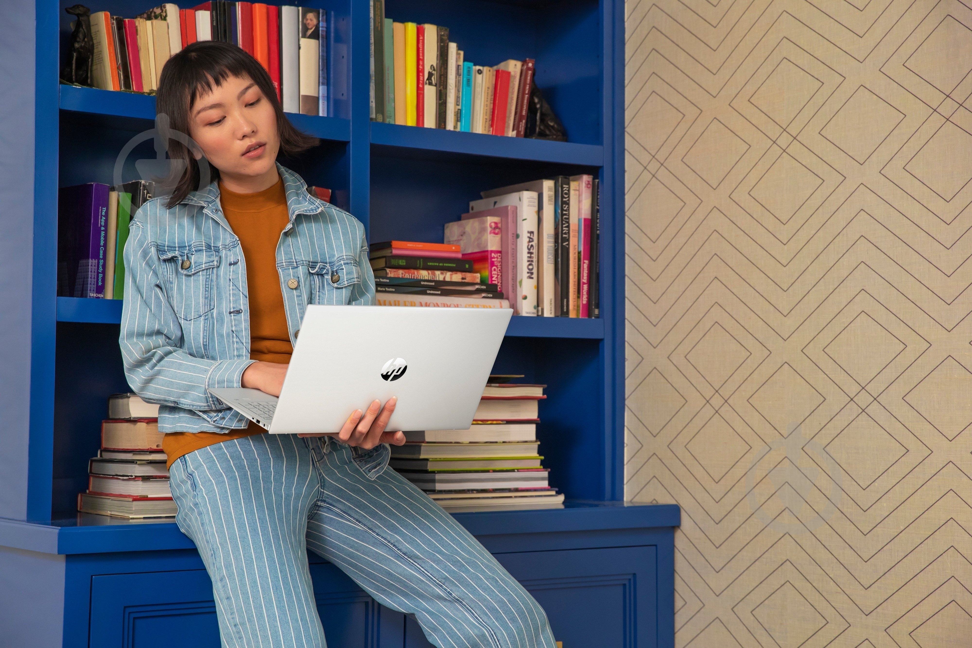 Ноутбук HP Pavilion 15-eh1068ua 15,6" (9H8L5EA) ceramic white - фото 7 Ноутбук HP Pavilion 15-eh1068ua 15,6" (9H8L5EA) ceramic white - фото 7