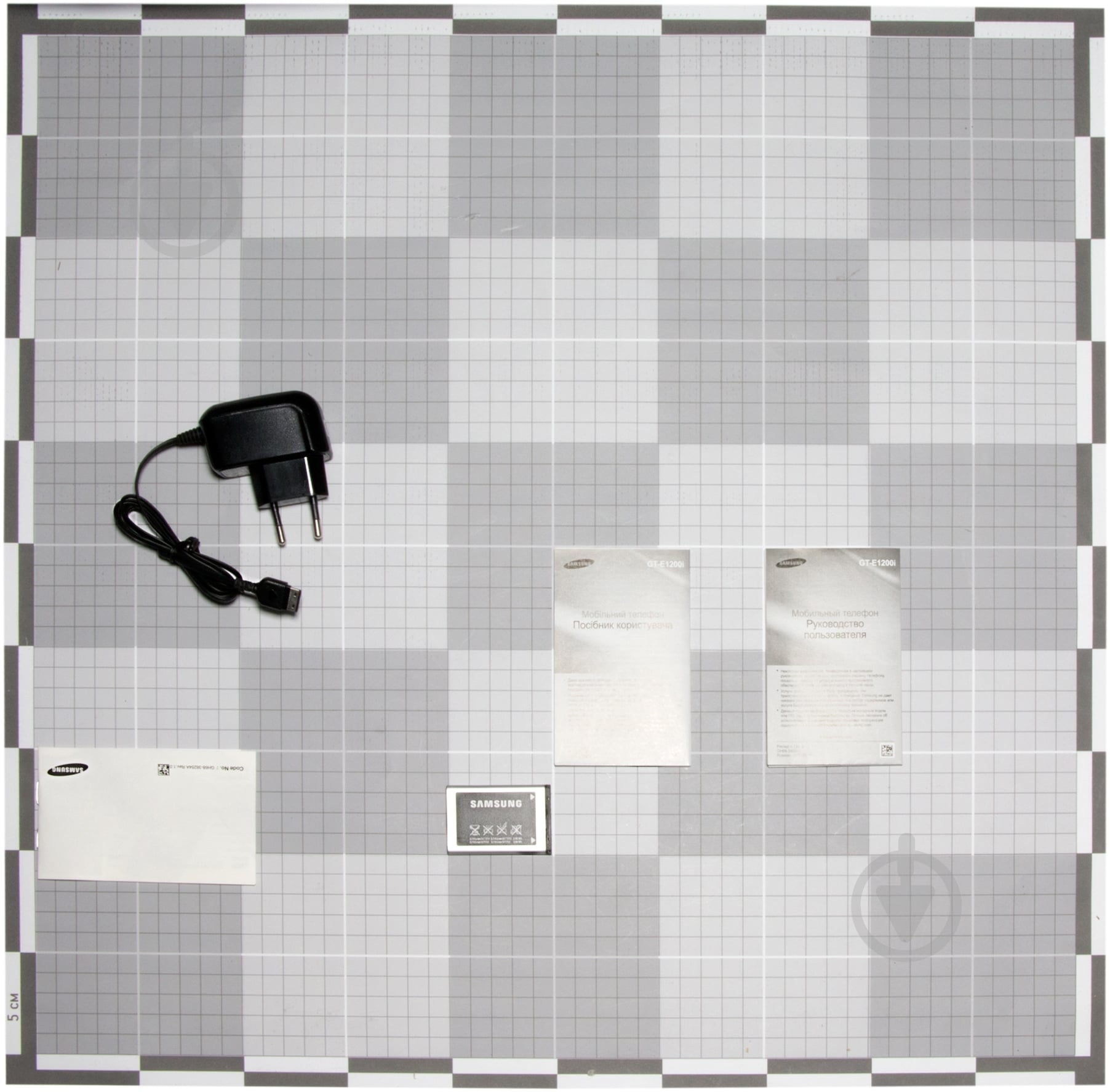 Мобильный телефон Samsung E1200 white GT-E1200 ZWI - фото 7