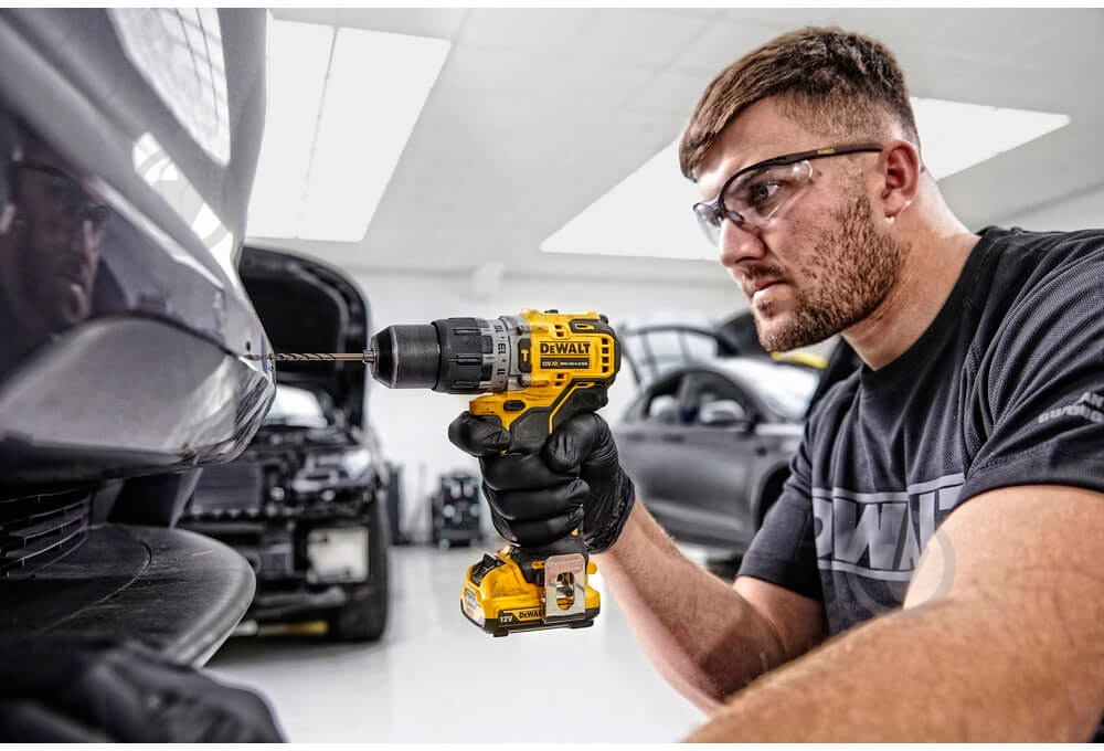 Шуруповерт ударный аккумуляторный DeWalt DCD706D2 - фото 5 Шуруповерт ударный аккумуляторный DeWalt DCD706D2 - фото 5