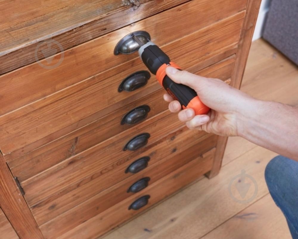 Викрутка акумуляторна Black+Decker BCF601C - фото 10