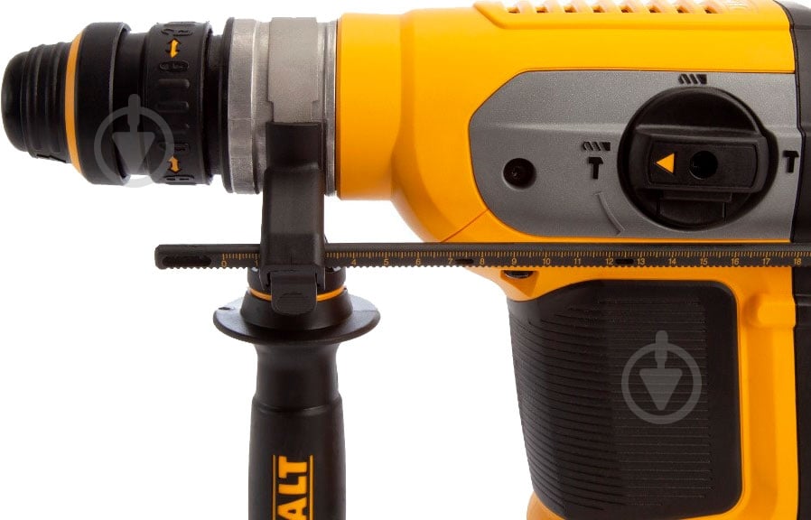 Перфоратор DeWalt SDS-PLUS D25417KT - фото 2