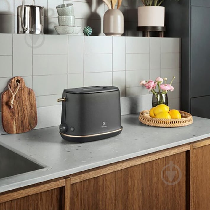 Тостер Electrolux E7T1-6BP - фото 3