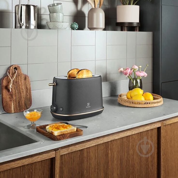 Тостер Electrolux E7T1-6BP - фото 4