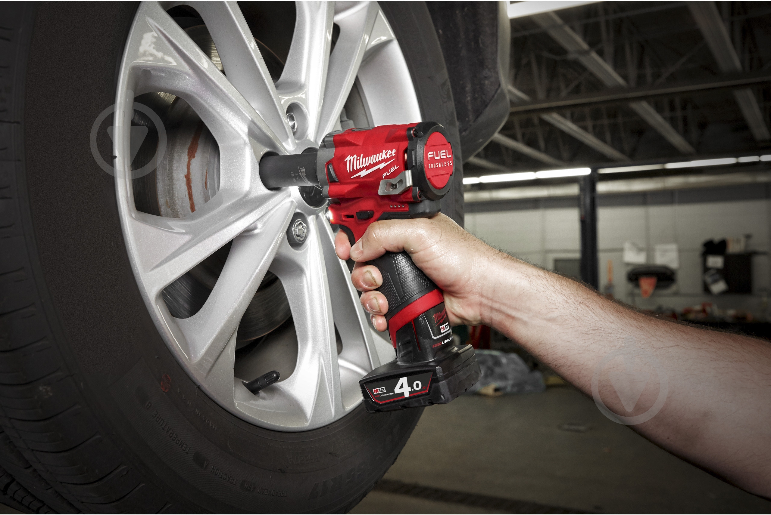 Гайковерт ударний акумуляторний Milwaukee 4933464616 - фото 4 Гайковерт ударний акумуляторний Milwaukee 4933464616 - фото 4