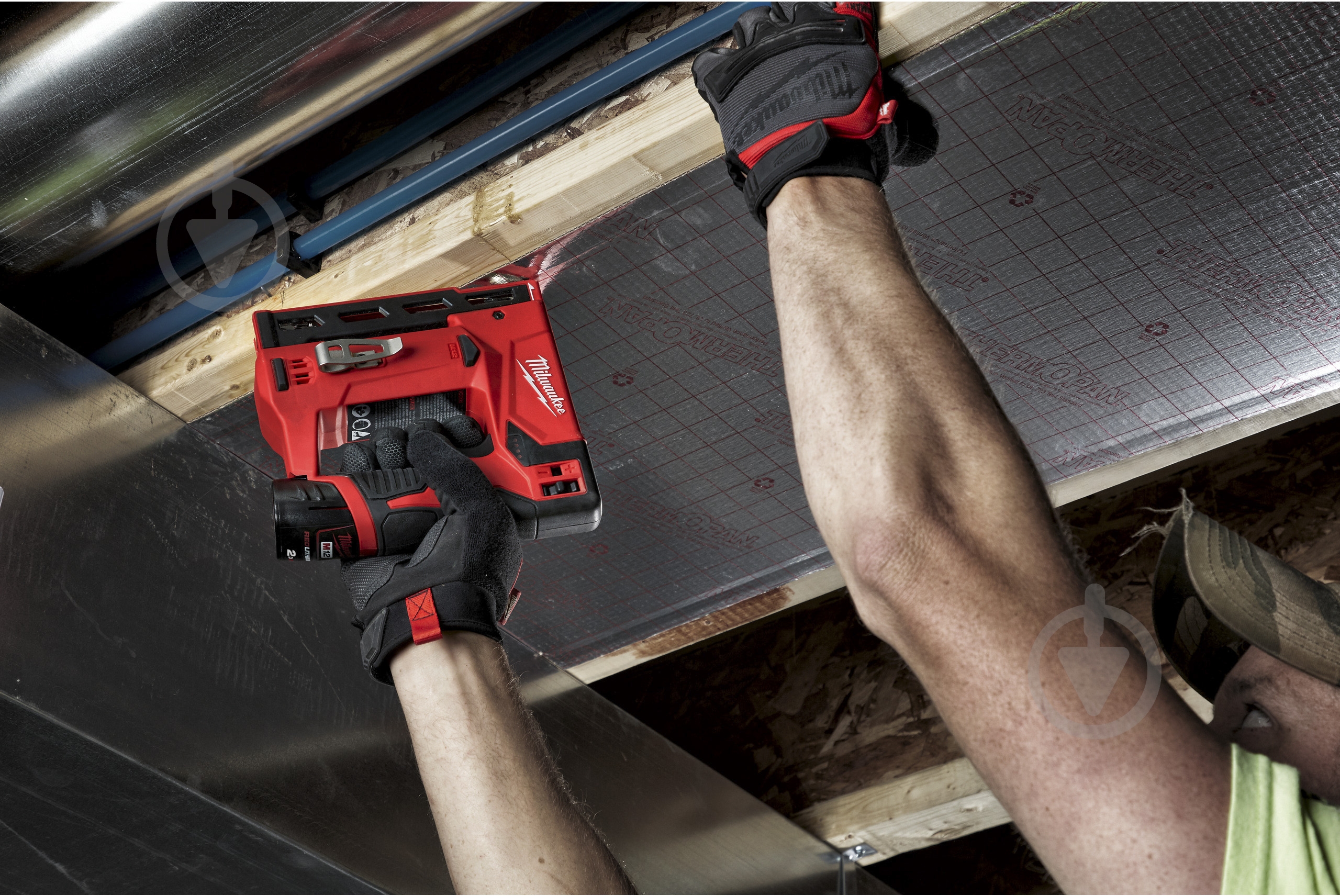 Степлер аккумуляторный Milwaukee M12 BST-0 4933459634 - фото 5 Степлер аккумуляторный Milwaukee M12 BST-0 4933459634 - фото 5