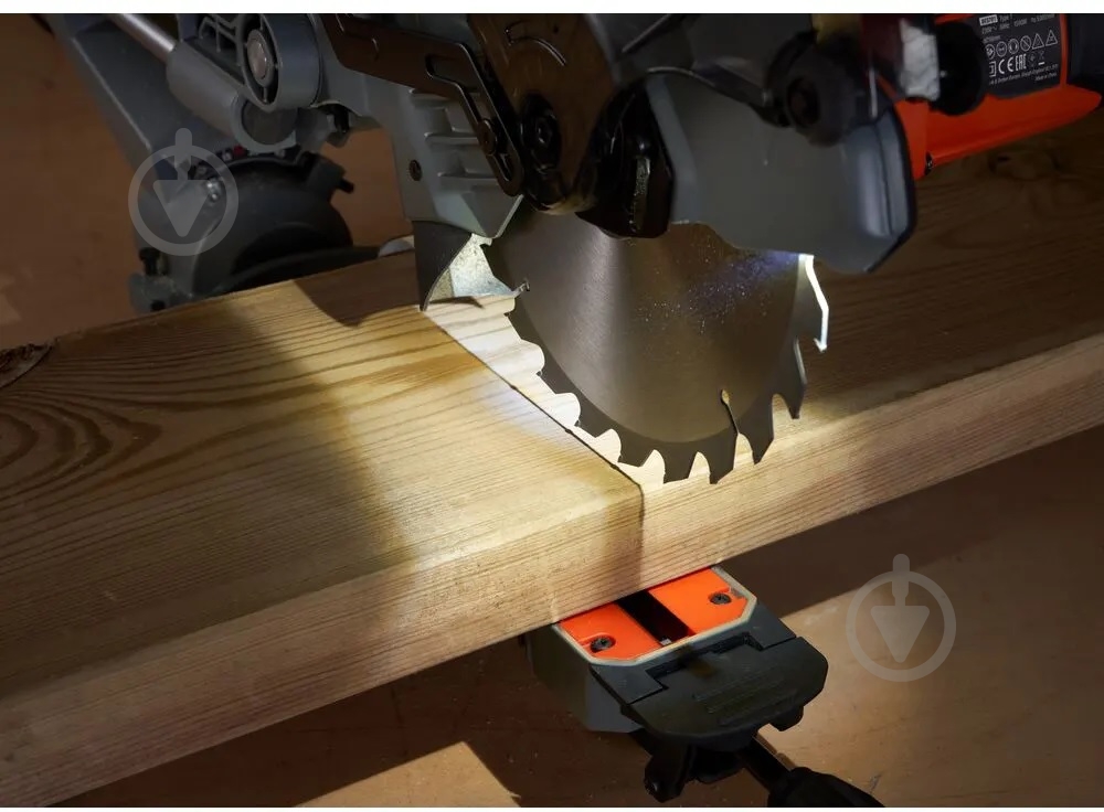 Пила торцювальна Black+Decker BES701 - фото 13