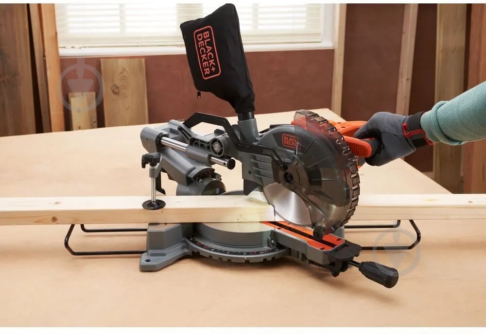 Пила торцювальна Black+Decker BES701 - фото 7