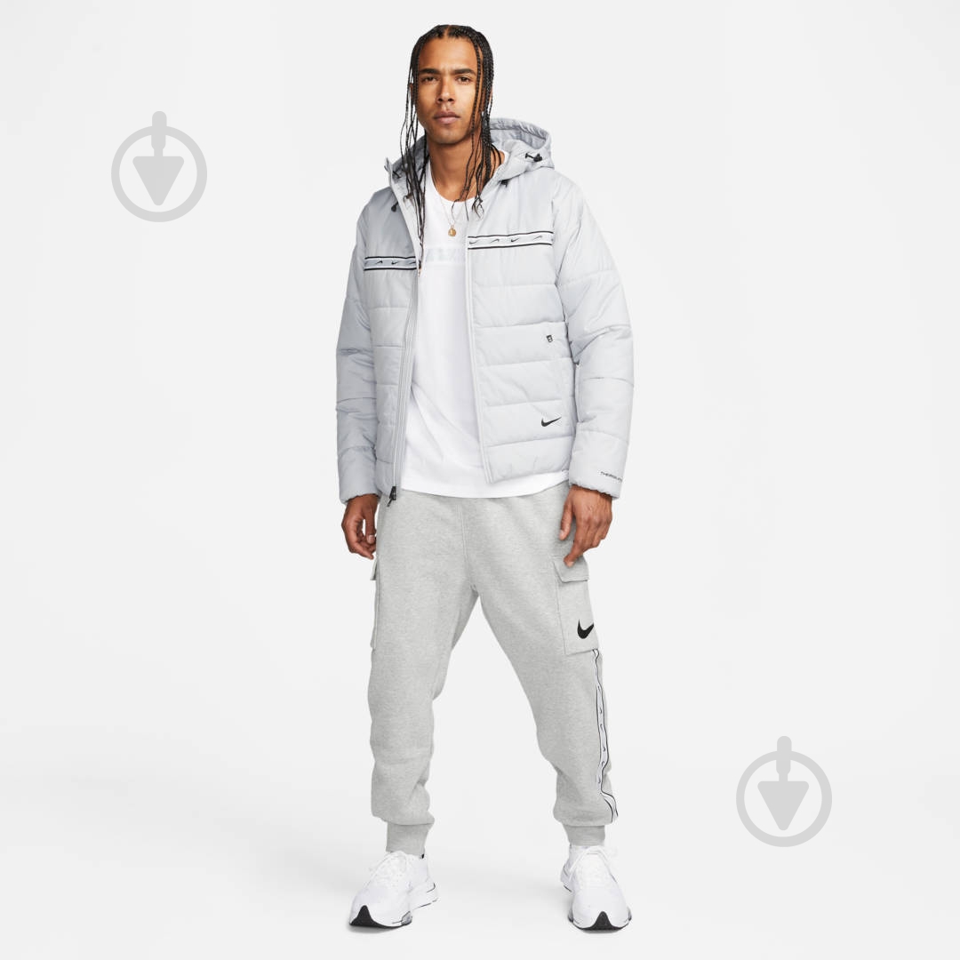 Пуховик чоловічий зимовий Nike M NSW REPEAT SYN FILL JKT DX2037-077 р.XL сірий - фото 6 Пуховик чоловічий зимовий Nike M NSW REPEAT SYN FILL JKT DX2037-077 р.XL сірий - фото 6