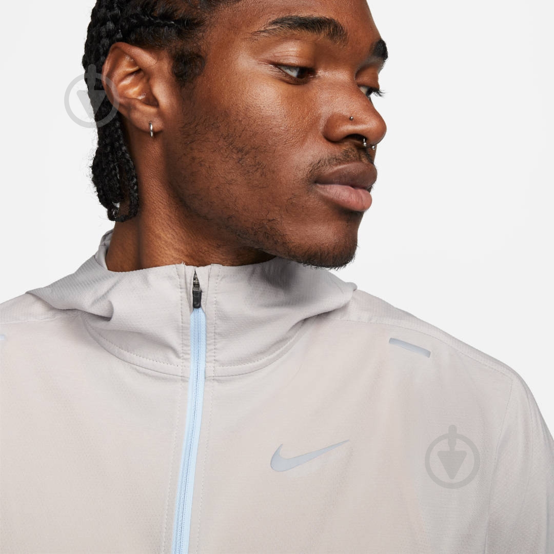 Вітрівка чоловіча Nike M NK RPL UV WINDRNNER JKT CZ9070-012 р.S сіра - фото 4 Вітрівка чоловіча Nike M NK RPL UV WINDRNNER JKT CZ9070-012 р.S сіра - фото 4
