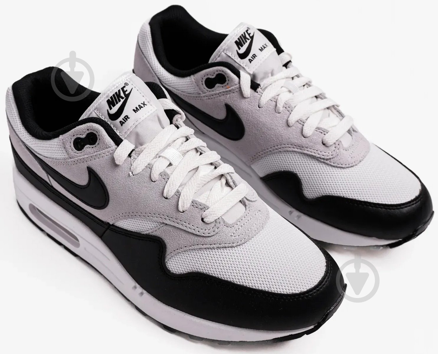 Кроссовки мужские Nike NIKE AIR MAX 1 ESS FZ5808-102 р.45,5 белые с черным - фото 3 Кроссовки мужские Nike NIKE AIR MAX 1 ESS FZ5808-102 р.45,5 белые с черным - фото 3