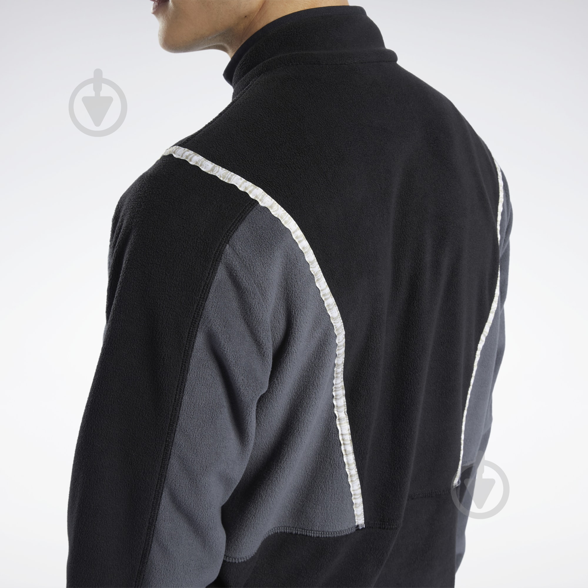 Джемпер Reebok CL GP WE TRACKTOP FT7182 р. M черный - фото 6