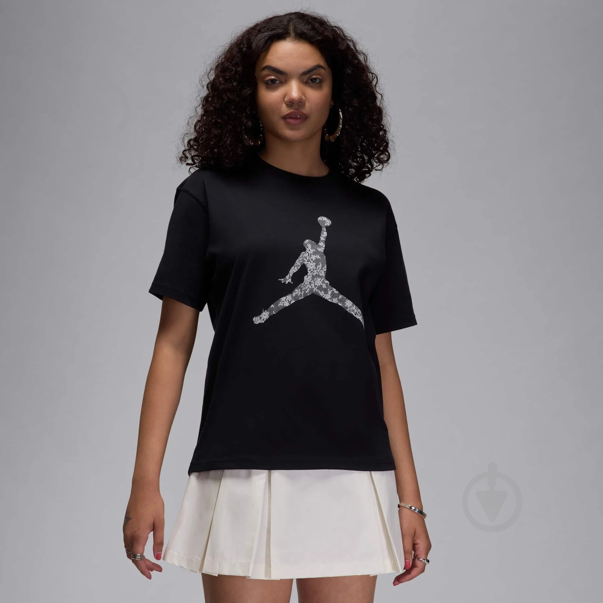 Футболка Jordan W J BRK SS GF GFX TEE LACE HV0198-010 р.XS чорний - фото 1 Футболка Jordan W J BRK SS GF GFX TEE LACE HV0198-010 р.XS чорний - фото 1