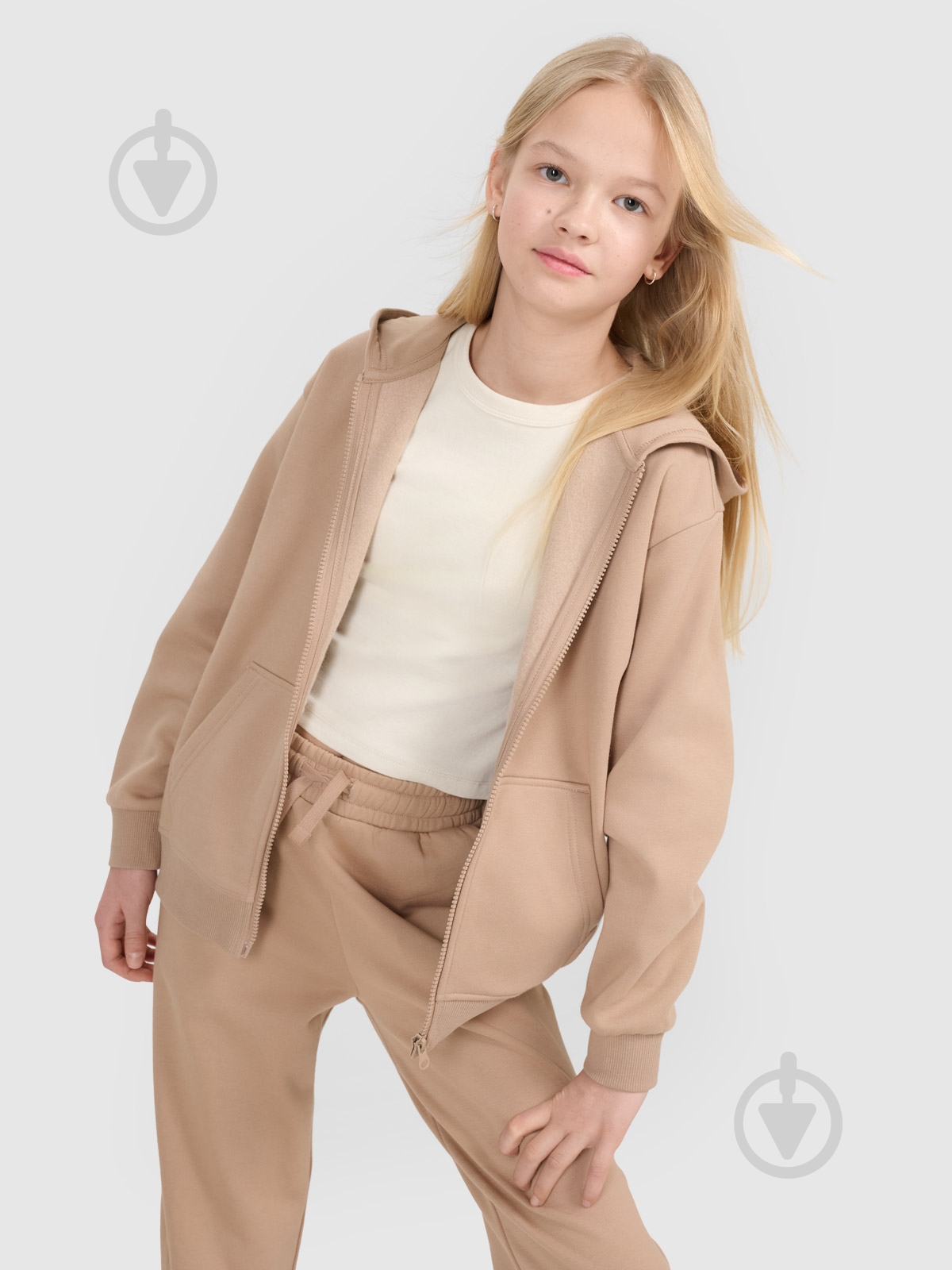 Джемпер 4F SWEATSHIRT F1853 4FJWSS25TSWSF1853-83S р.128 бежевий - фото 2 Джемпер 4F SWEATSHIRT F1853 4FJWSS25TSWSF1853-83S р.128 бежевий - фото 2