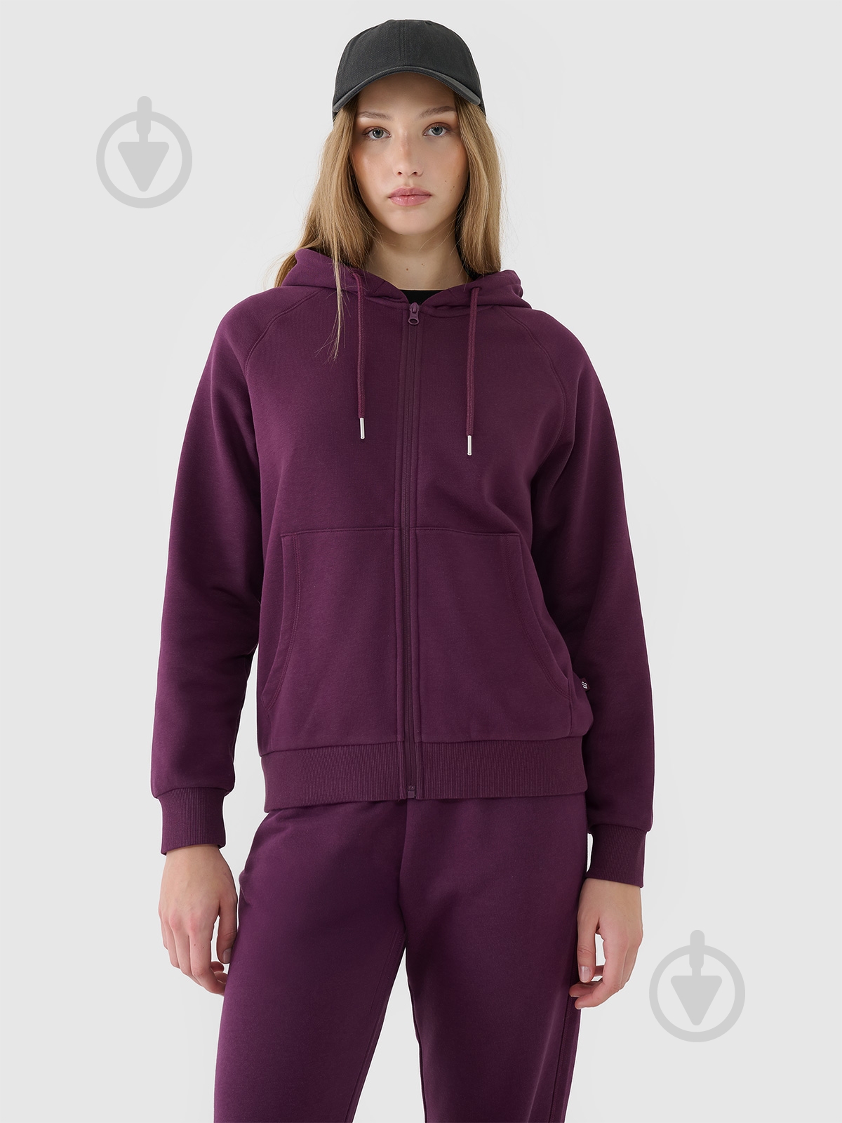 Джемпер 4F SWEATSHIRT F1541 4FWSS25TSWSF1541-50S р.L чорний - фото 1 Джемпер 4F SWEATSHIRT F1541 4FWSS25TSWSF1541-50S р.L чорний - фото 1