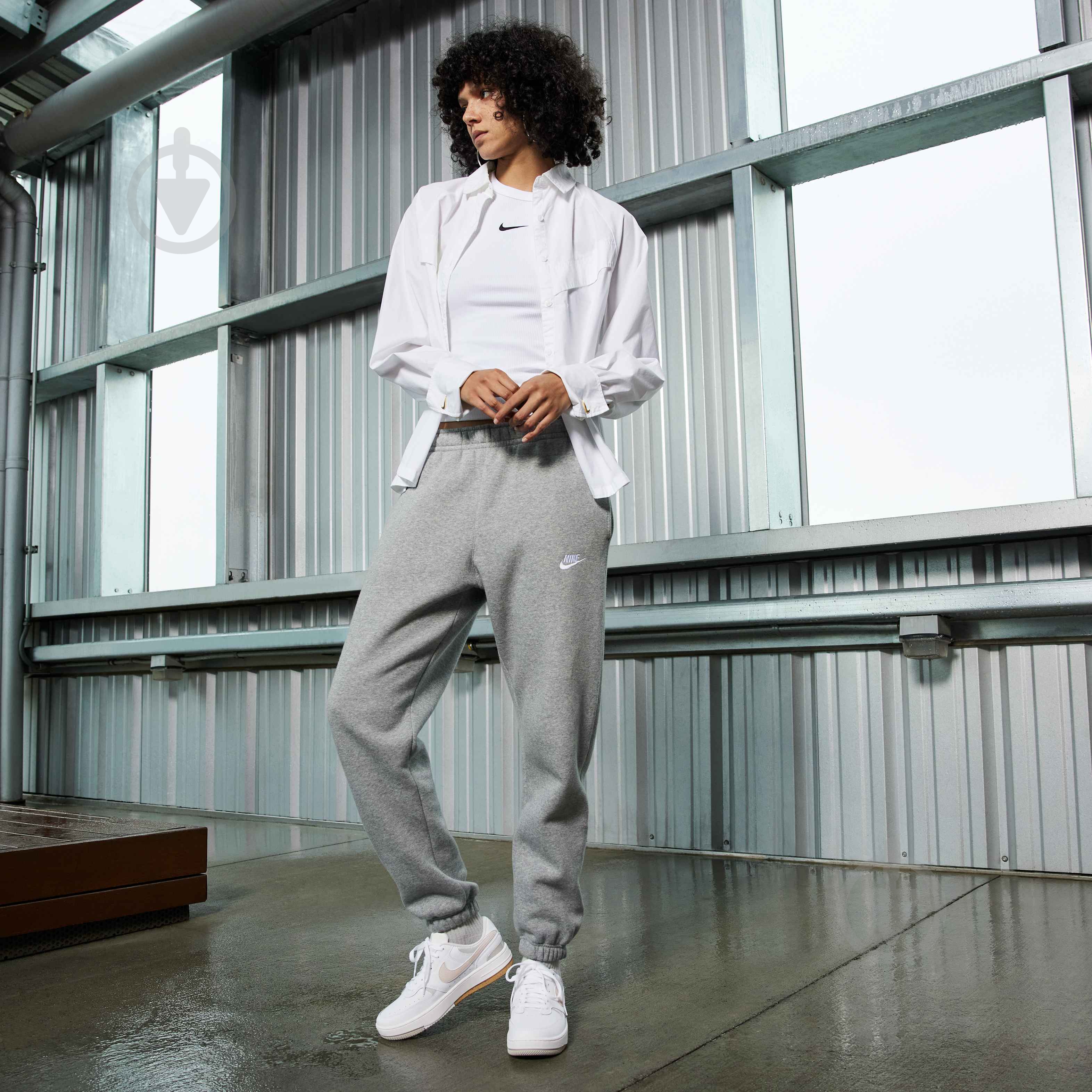 Кроссовки женские Nike GAMMA FORCE DX9176-103 р.40 белые - фото 10 Кроссовки женские Nike GAMMA FORCE DX9176-103 р.40 белые - фото 10