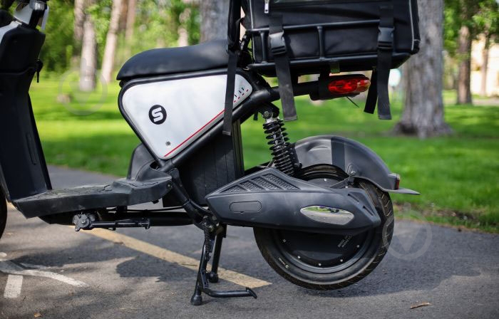 Электроскутер Maxxter Courier black - фото 10