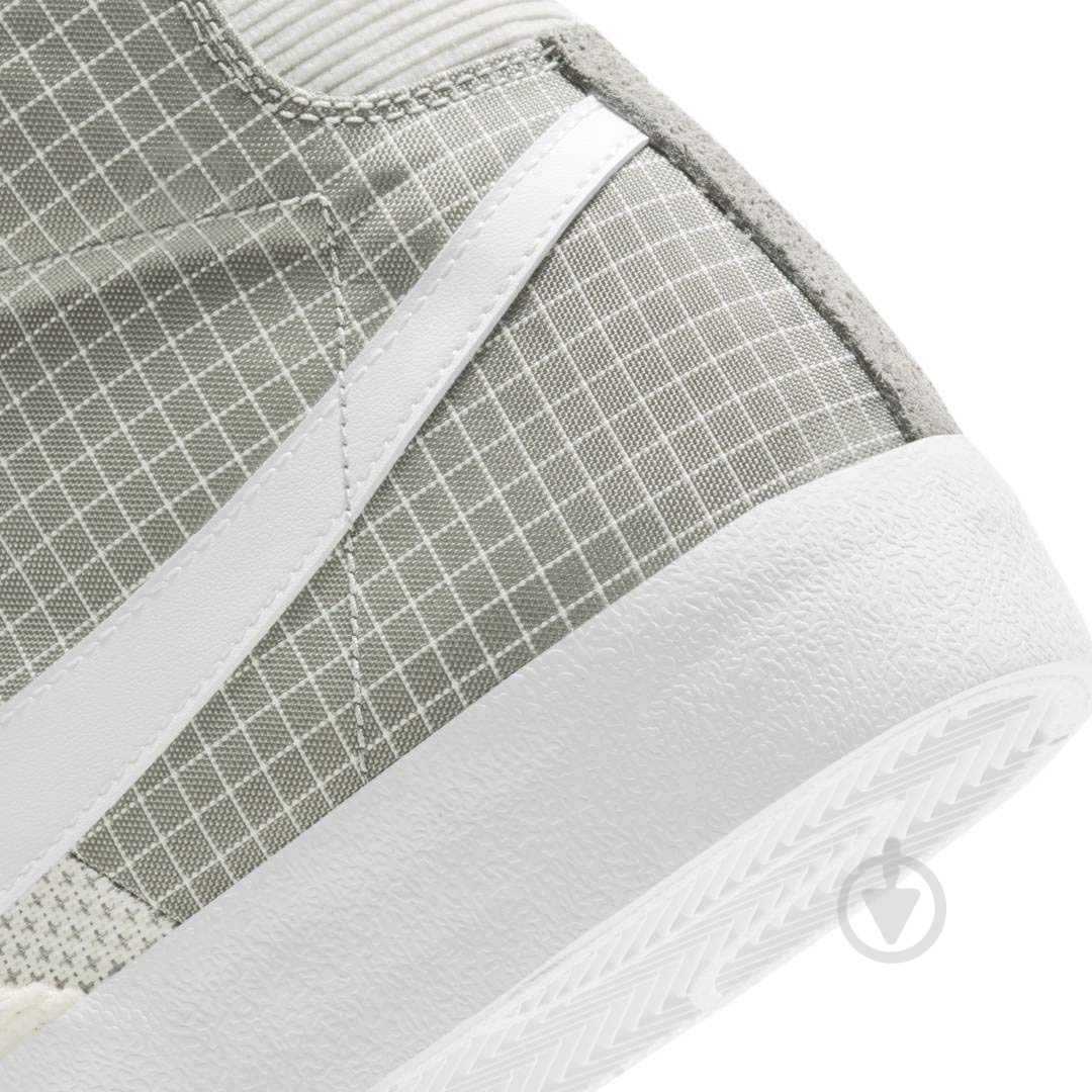 Кроссовки мужские демисезонные Nike Blazer Mid '77 DD1162-001 р.44 серые - фото 10 Кроссовки мужские демисезонные Nike Blazer Mid '77 DD1162-001 р.44 серые - фото 10
