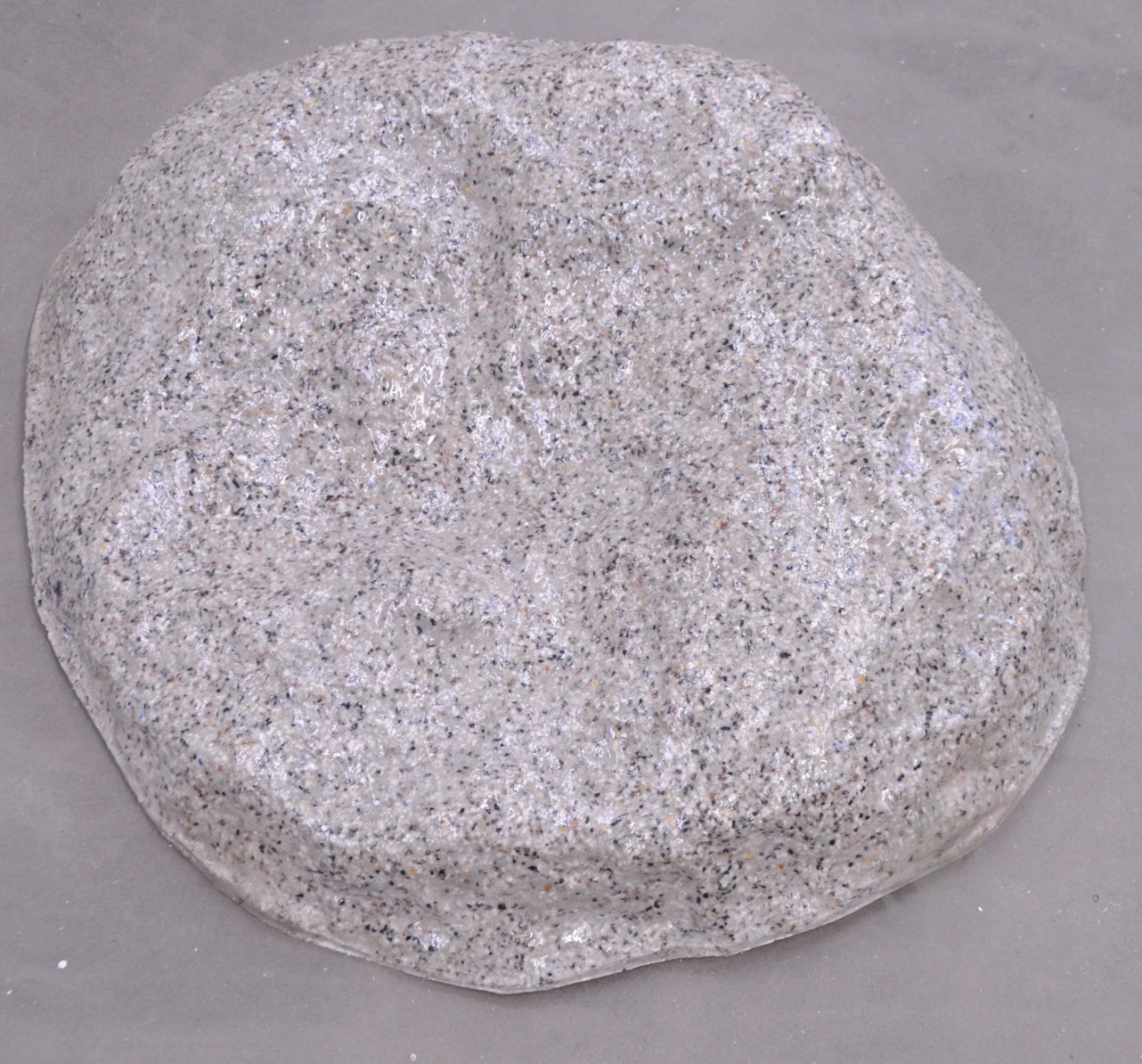 УЦІНКА! Кришка декоративна Eco Stone для люка Камінь малий покостовський граніт (УЦ №76) - фото 4 УЦІНКА! Кришка декоративна Eco Stone для люка Камінь малий покостовський граніт (УЦ №76) - фото 4