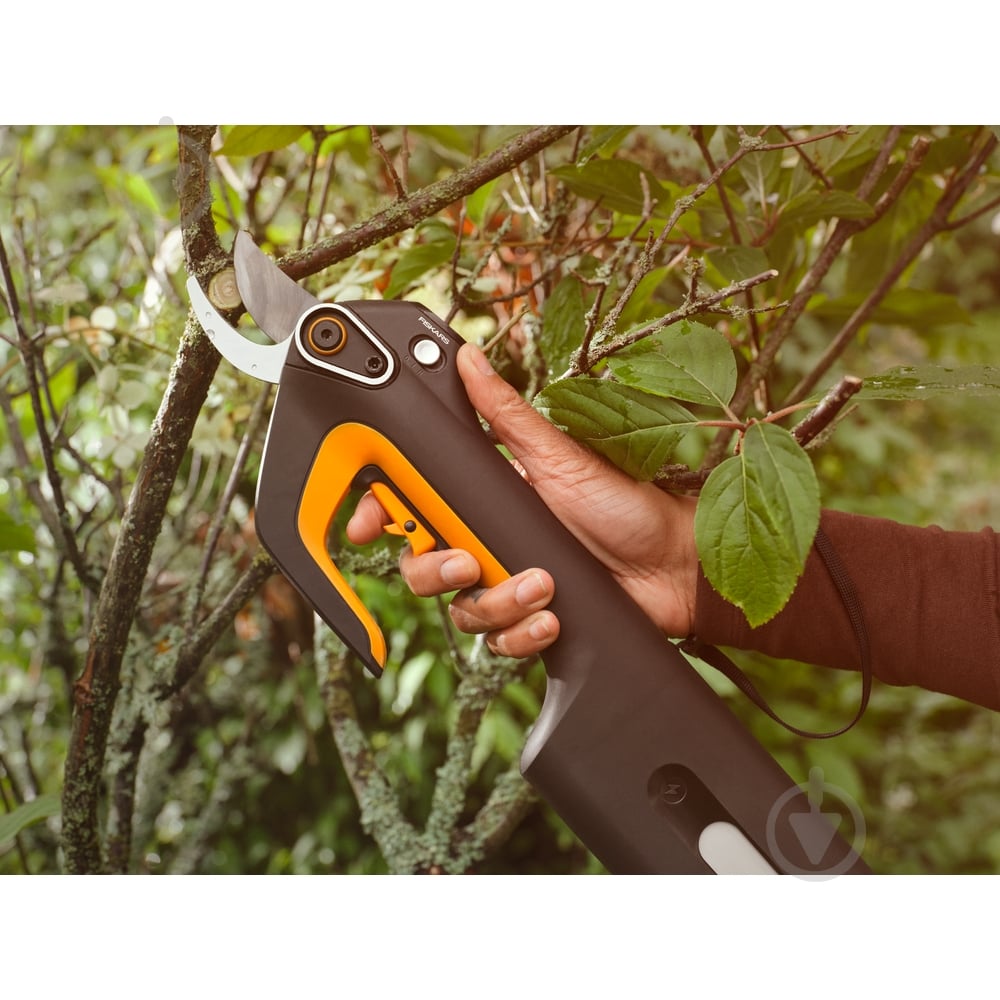 Секатор Fiskars ePruner™ L+аккумулятор 12V-4Ah - фото 6