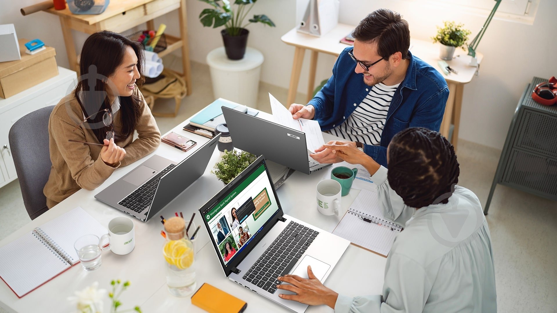 Ноутбук Acer TravelMate TMP215-55 15,6" (NX.BN8EU.00A) pure silver - фото 11 Ноутбук Acer TravelMate TMP215-55 15,6" (NX.BN8EU.00A) pure silver - фото 11